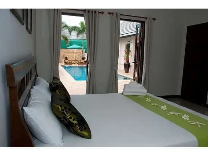 4 Bedroom Private Bali Style Villa HH1 - photo 4