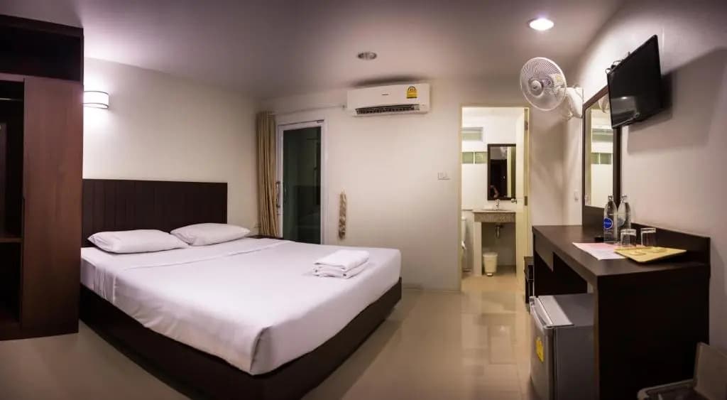 Sunshine Hostel Hua Hin - photo 5