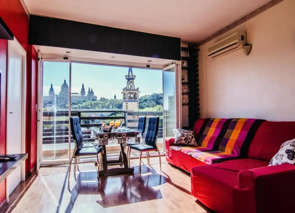 Unique Cozy Scenic Penthouse - photo 2