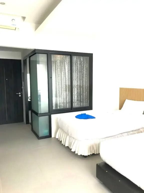 Rockstar Beach Apartments - photo 26