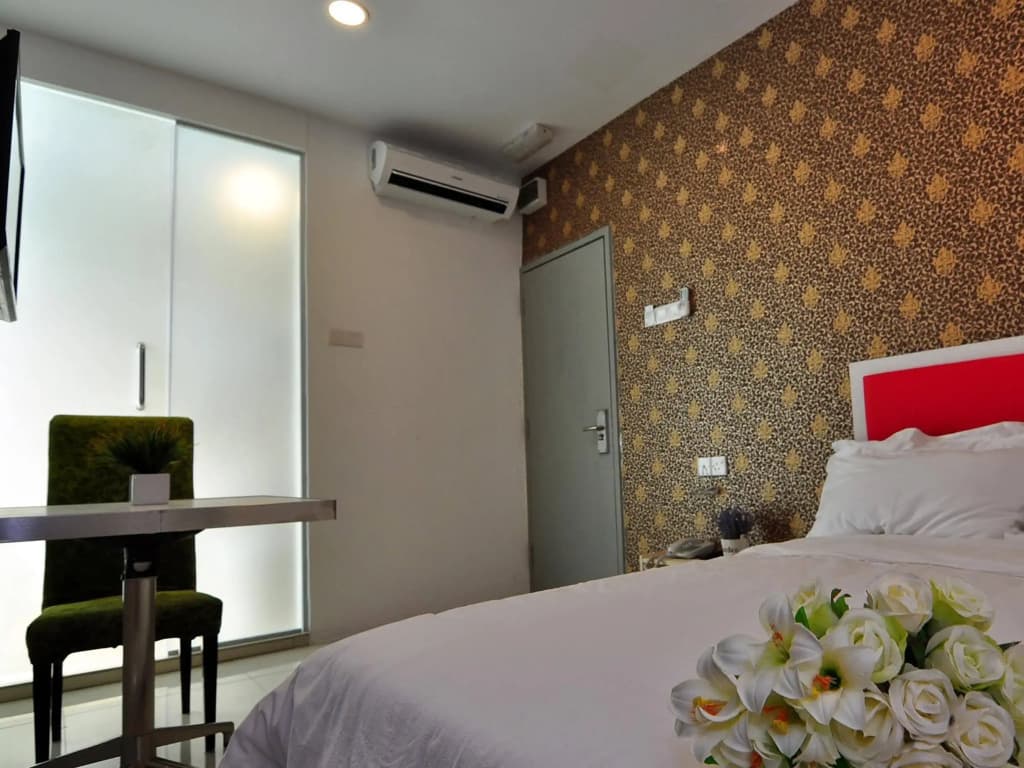 Le Garden Hotel - photo 2