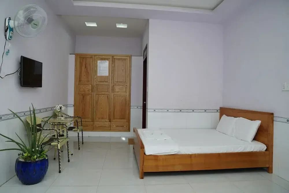 Ly Apartment & Home - photo 10