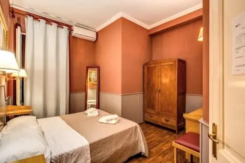 Glamour Vatican Rooms - photo 2