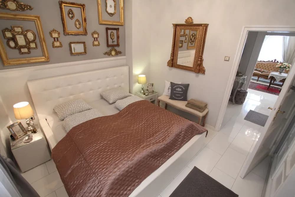 Dfive Apartments - Neo Baroque - photo 4