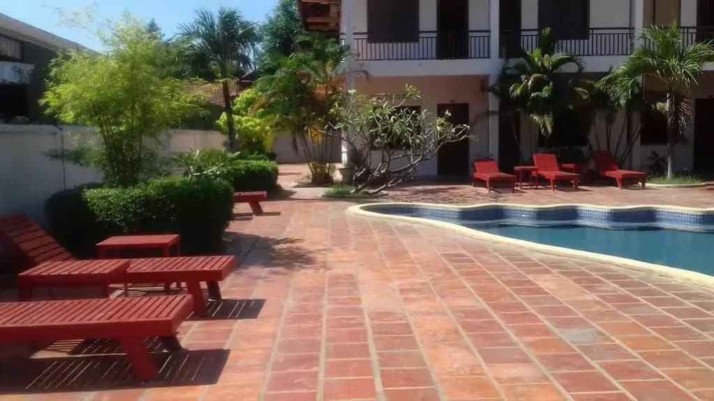 Earthwalkers Guesthouse - photo 9