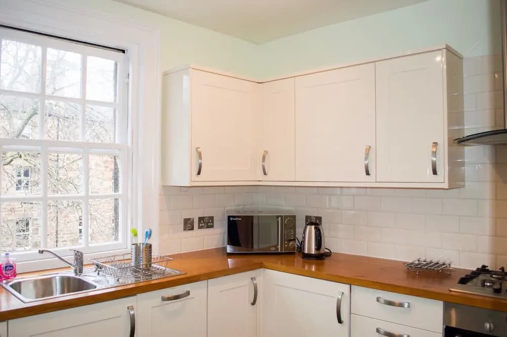 Bright 1 Bedroom Meadows Home - photo 10