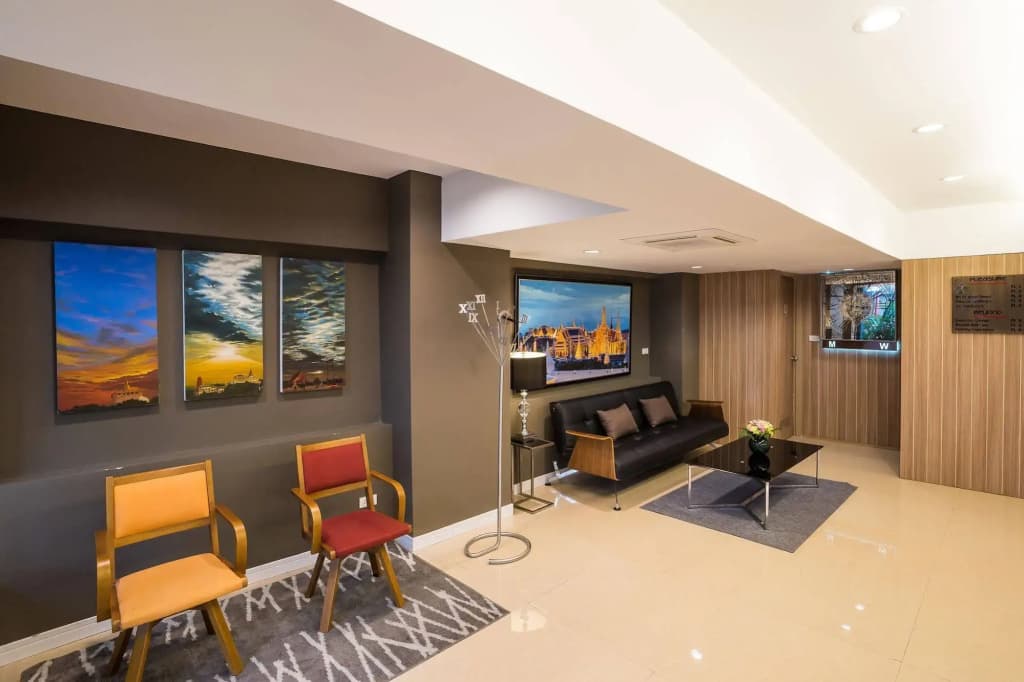 Beyond Suite Hotel - photo 13