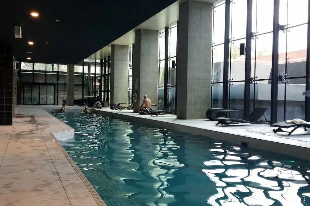 Luxury Two Bed Apt Swimming Pool - photo 12