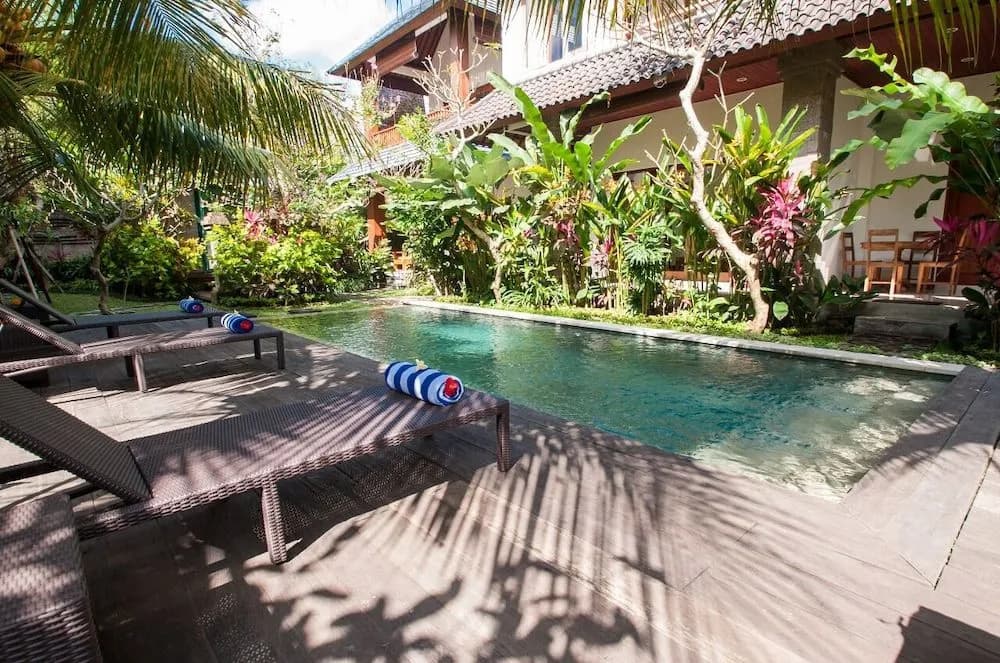 Flamboyant Villa Ubud - photo 16