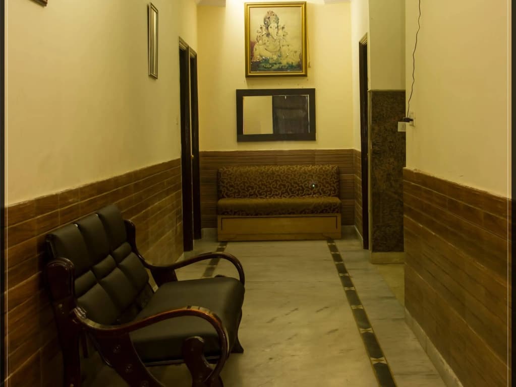 Hotel Radiance - photo 10