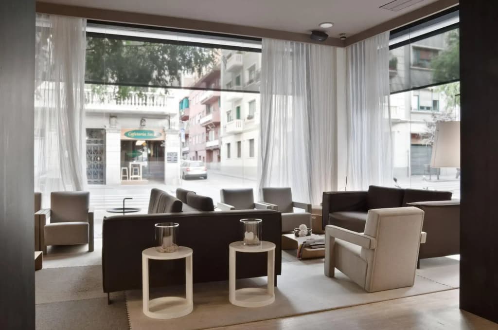 Pol & Grace Hotel - photo 8