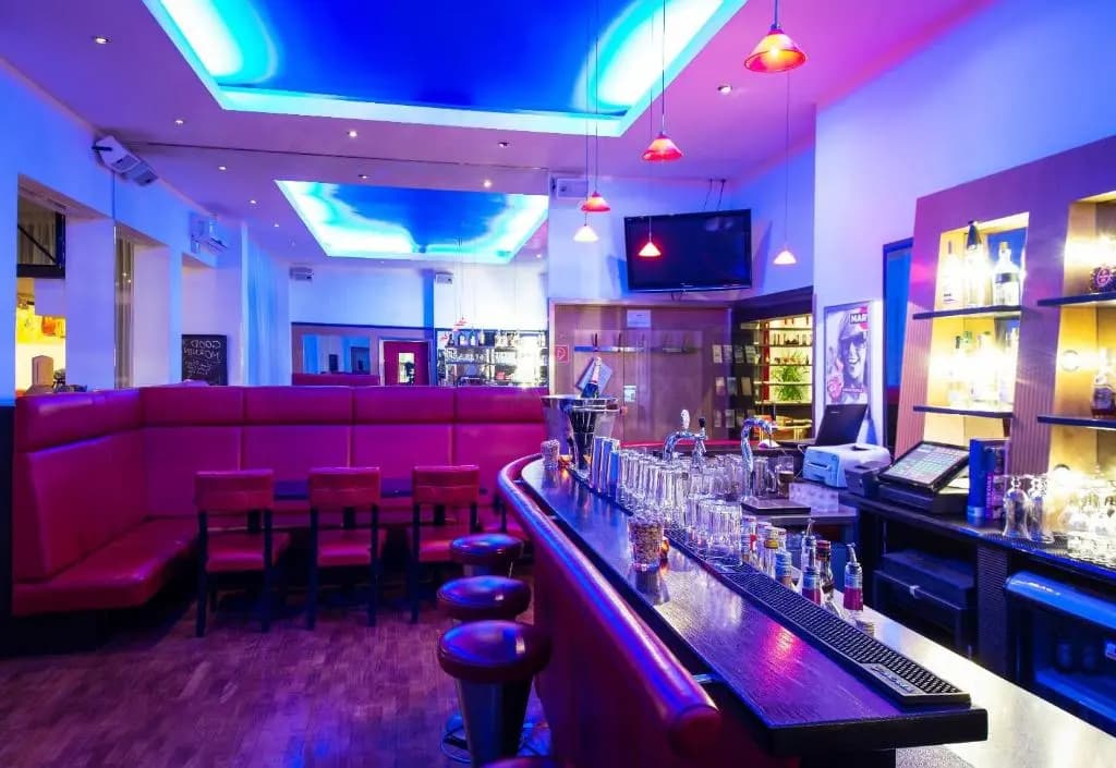 Hotel Boltzmann - photo 21