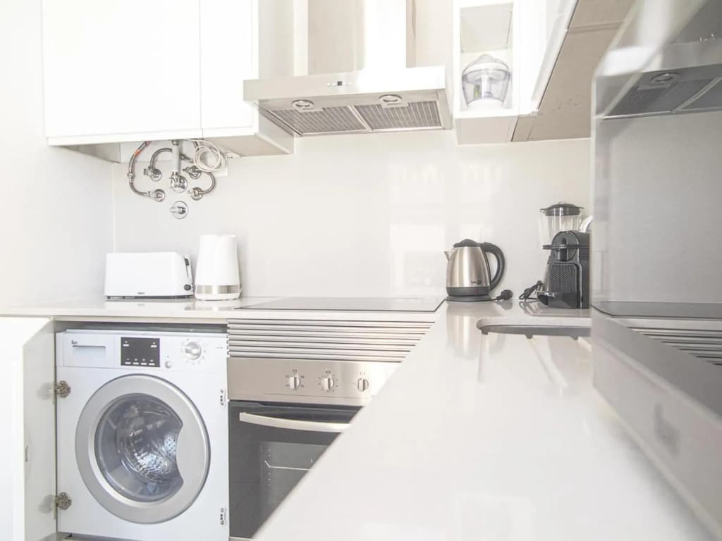 Baixa chiado 2 bedroom duplex apt with elevator - photo 15