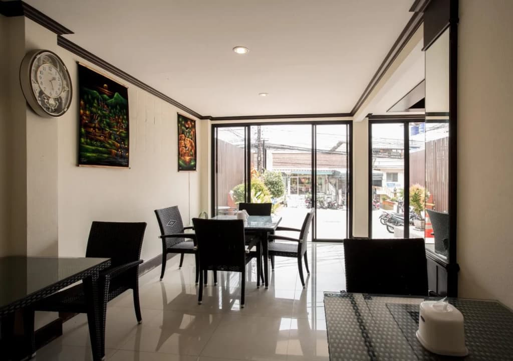 Paripas Express Hotel Patong - photo 19