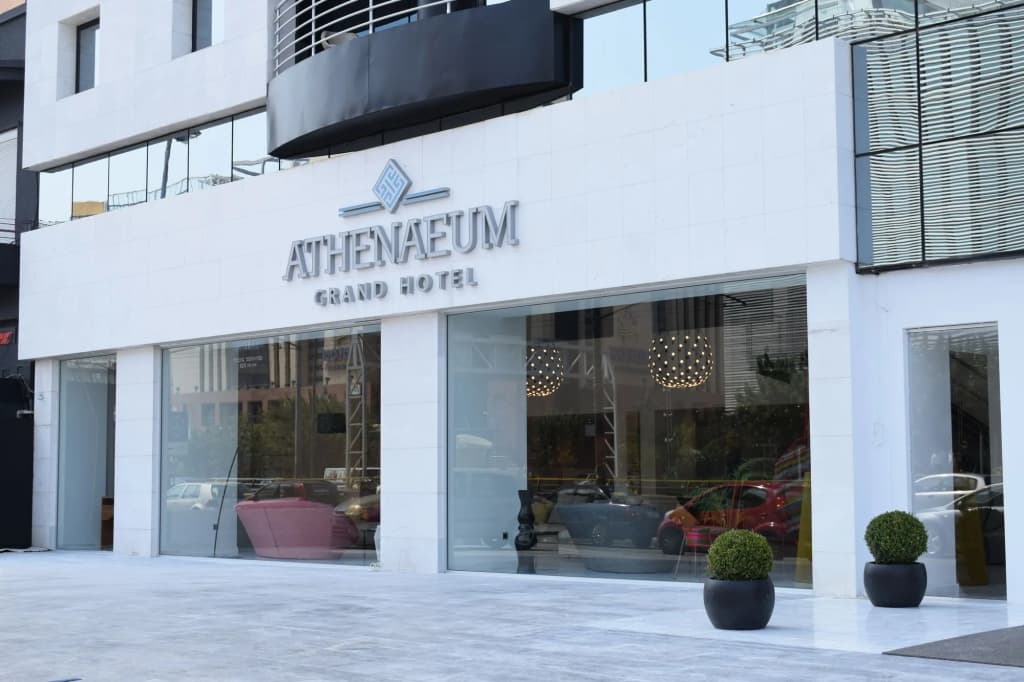 Athenaeum Grand Hotel - photo 1