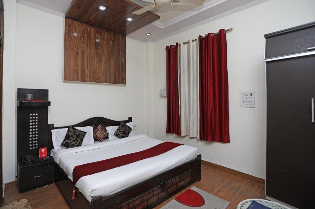 The Castle Bed  Breakfast - photo 10