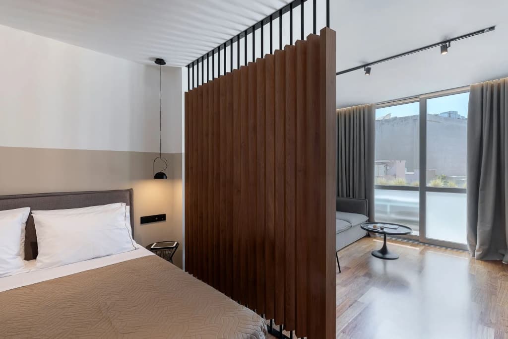 The Athenians Art Apartments - photo 4