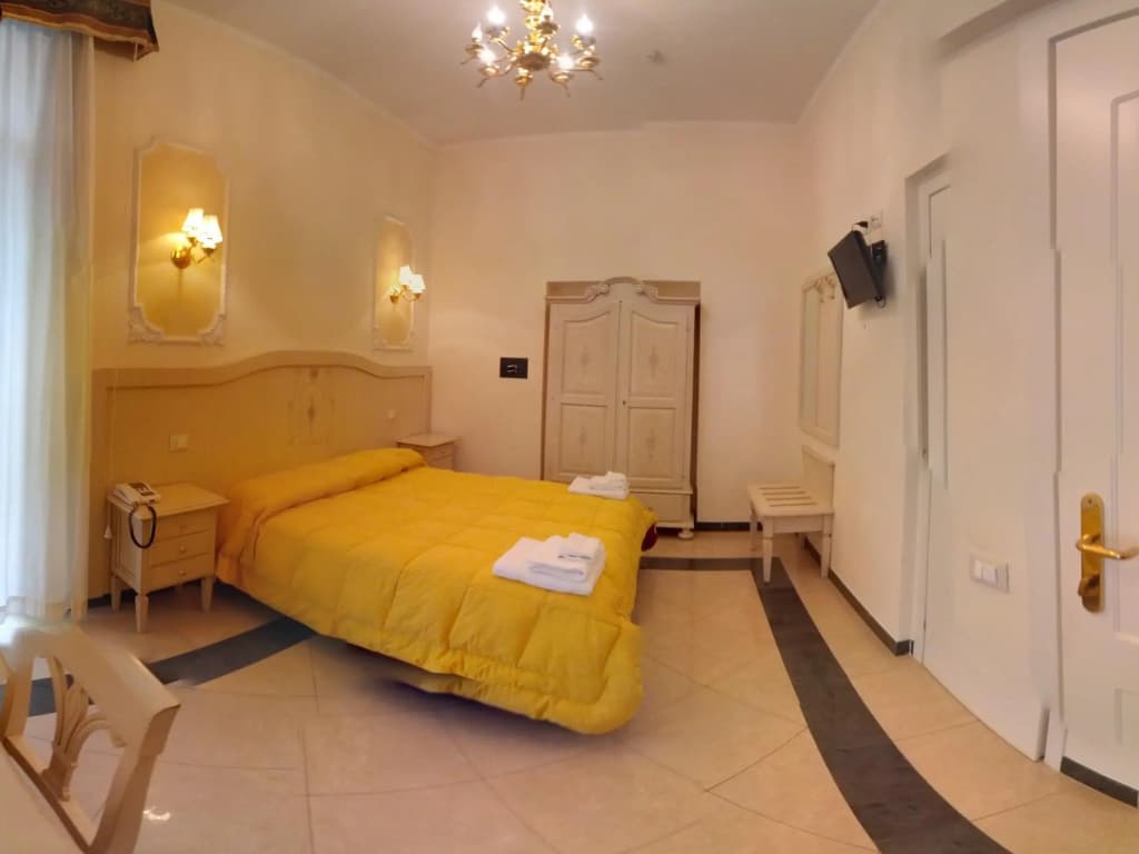 Hotel Cambridge - photo 6