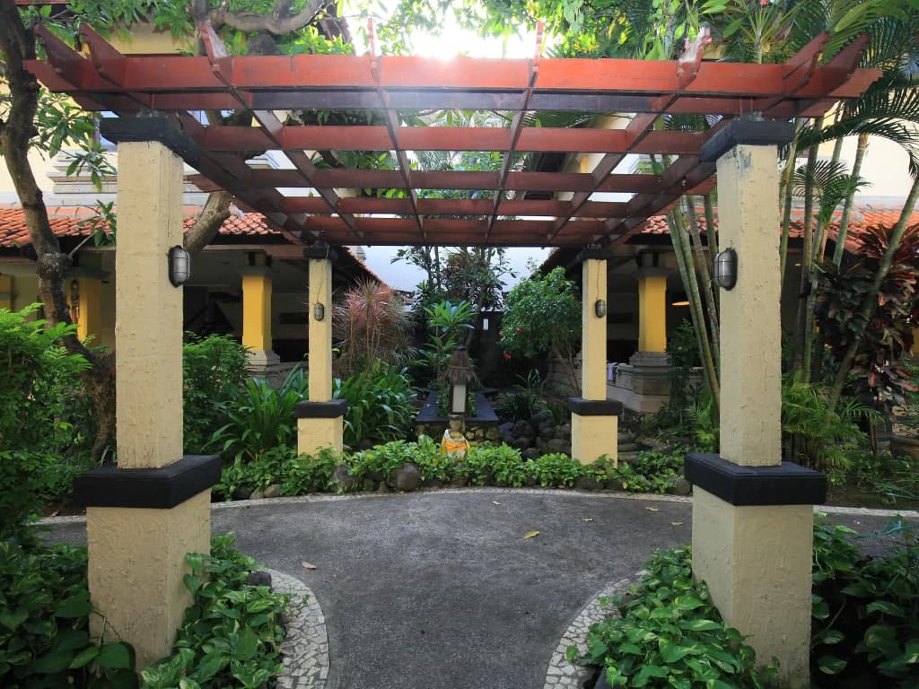 Royal Hotel and Villa Bali - photo 16