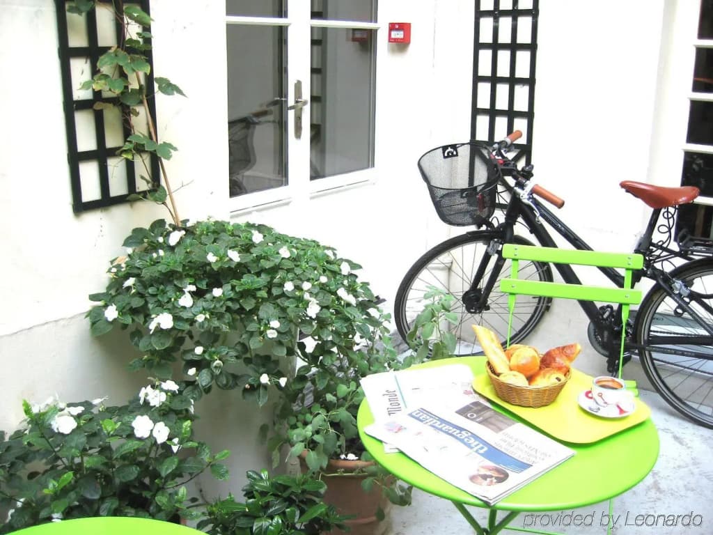 Hôtel Arvor Saint Georges - photo 1