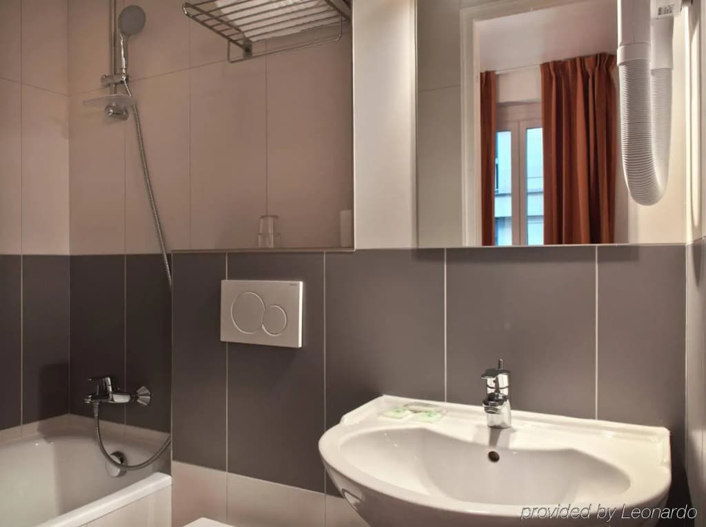 Louisa Hotel - photo 9