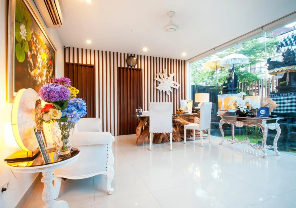 Anari Villas Kuta - photo 26