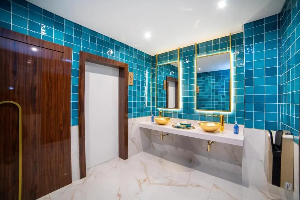 VIP Executive Suites do Marques Hotel - photo 16