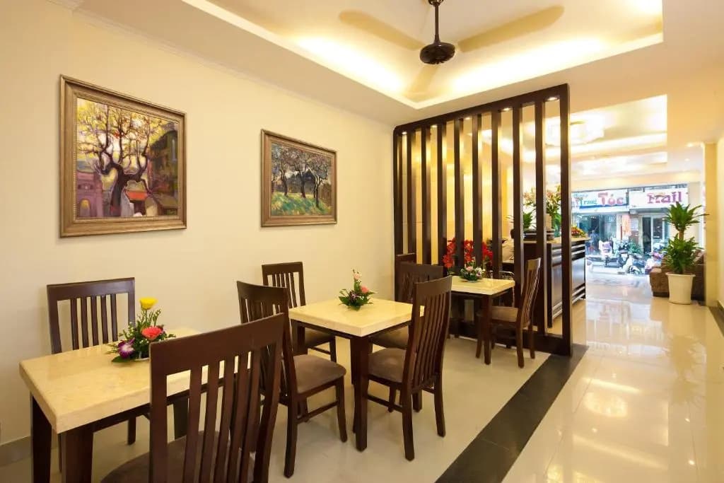 Rising Dragon Estate Hotel - photo 13