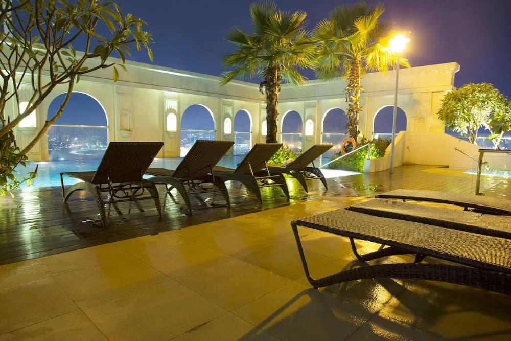 Ami Splendid Rooftop Pool - photo 22