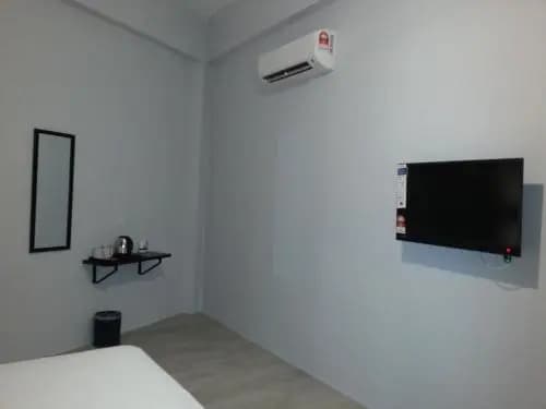 L Hotel - photo 12