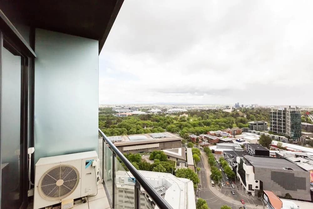 MORGAN, 2BDR Southbank Apartment - photo 7