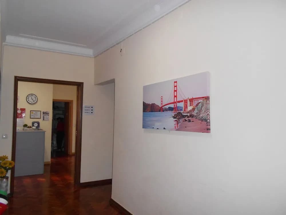 Lisbon Top Hostel - photo 16