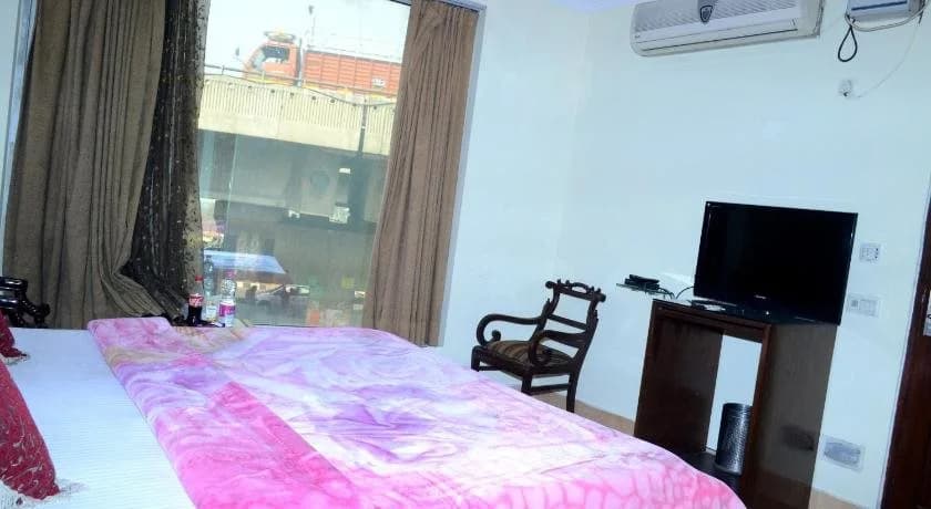 Hotel Hebron - photo 2