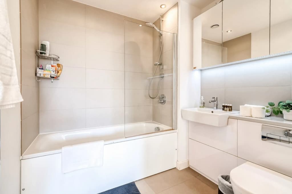 Modern Bermondsey Apartment - photo 8
