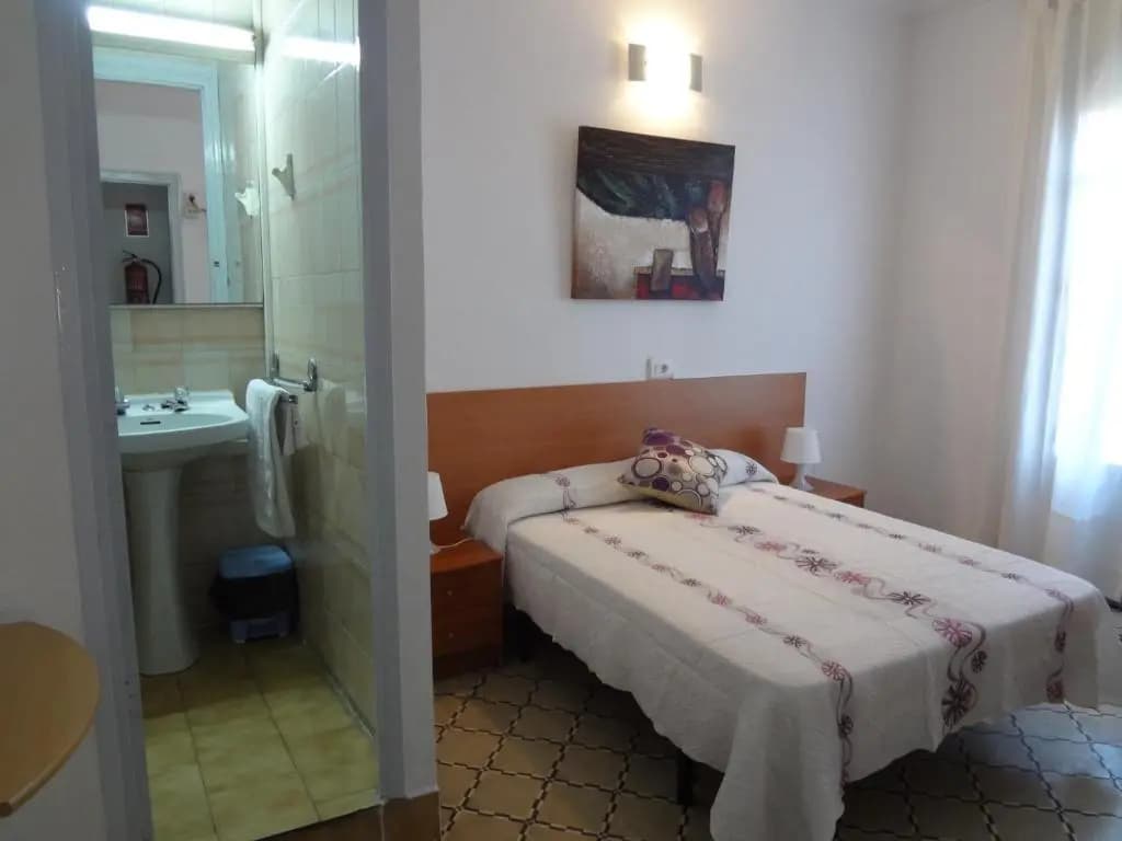 Hostal Sant Carlo - photo 2