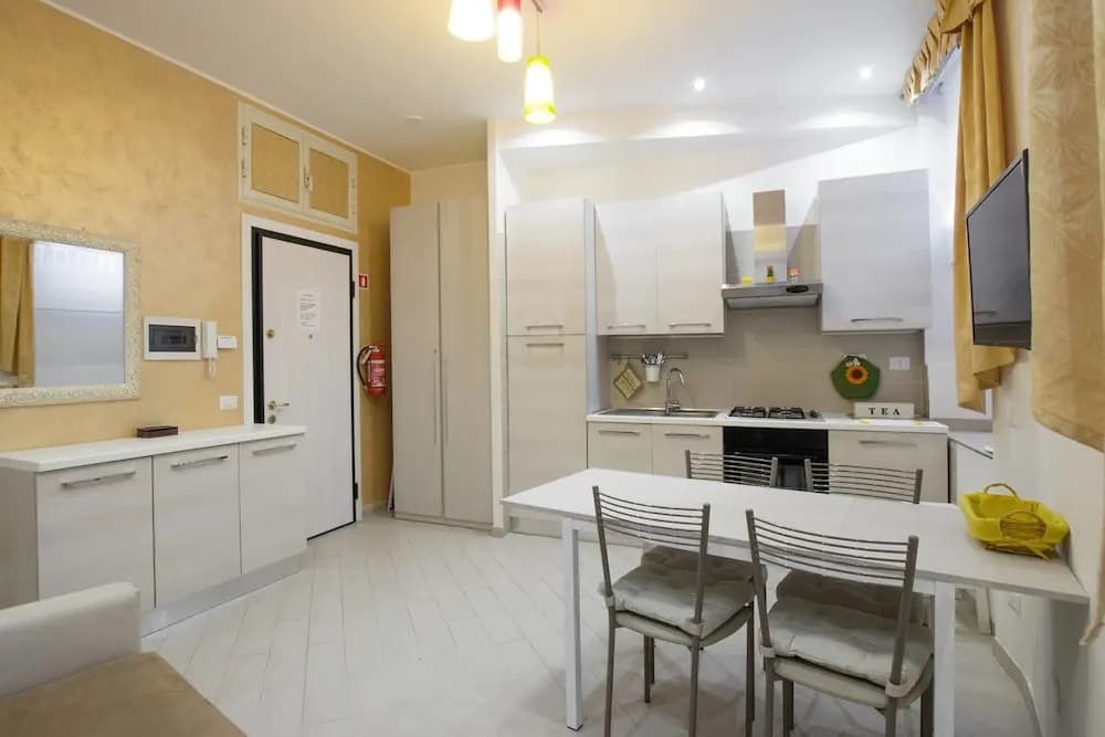 Gold Vatican Apartment - photo 11