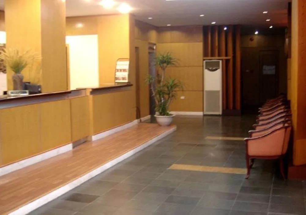 VMQ Hotel - photo 2