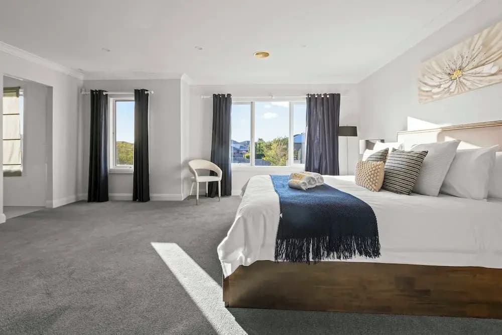 StayAU Contemporary 5BRM Families Home Point Cook - photo 27