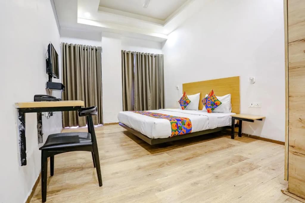 FabHotel F9 Rohini Sector 23 - photo 2