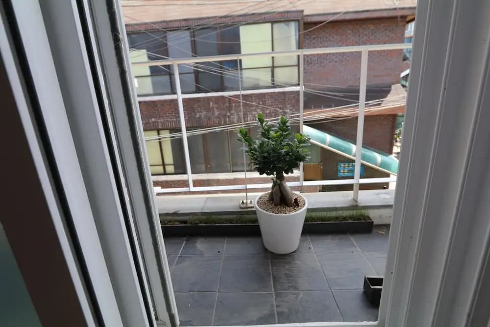 Nueh Guesthouse - photo 9