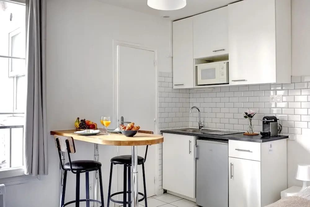 Cozy Studio by the Eiffel Tower - For 2 - photo 1