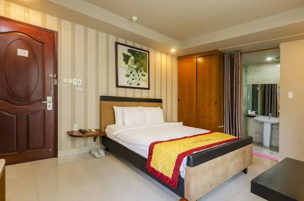 South Saigon Hotel - photo 21