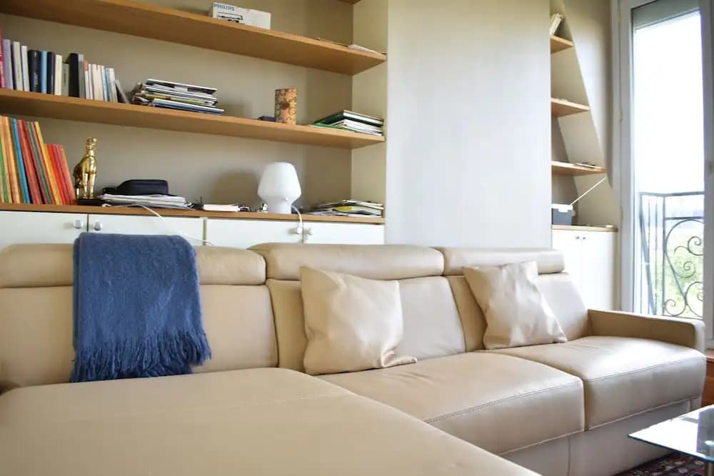 Bright Studio Apartment With High View - photo 5