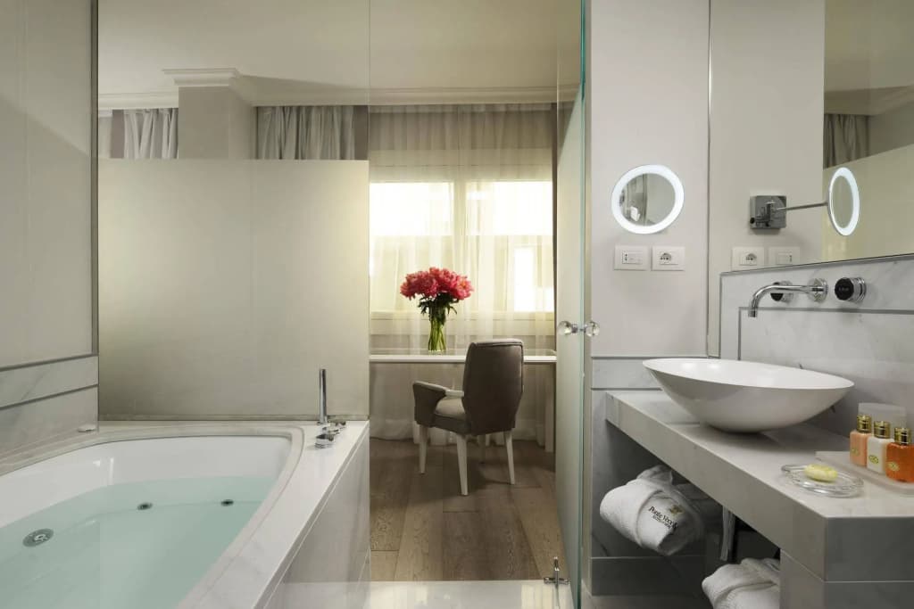 Ponte Vecchio Suites & Spa - photo 16