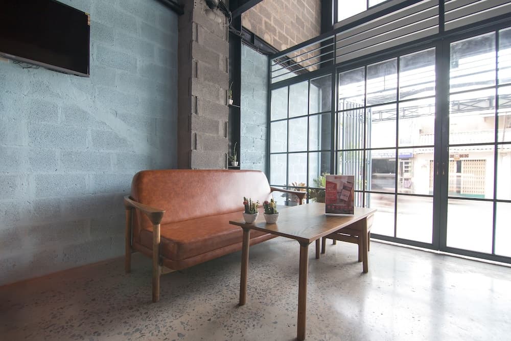 RedDoorz Plus @ Ung Van Khiem Street - photo 7