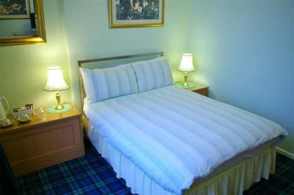 Garlands Guest House - photo 2