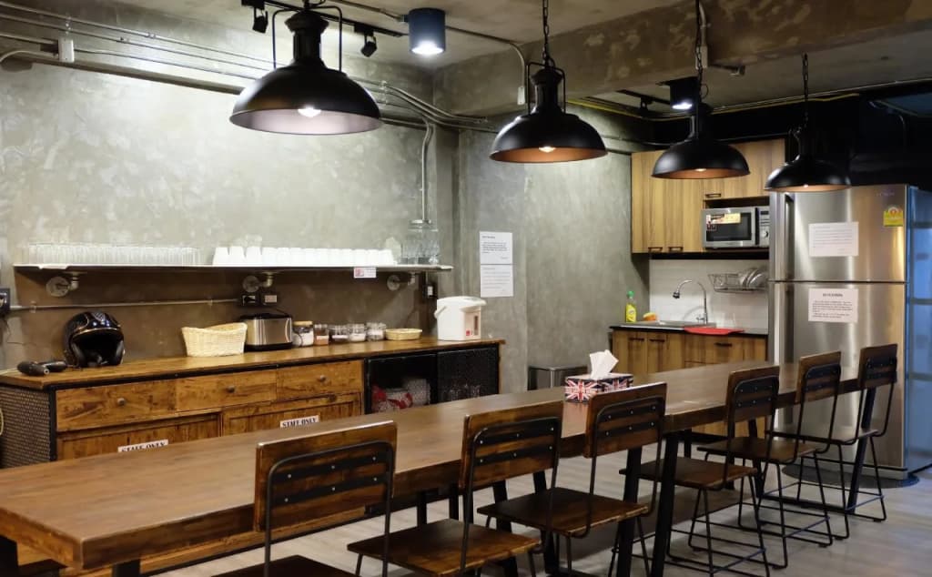 Sleepover Hostel Bangkok - photo 14