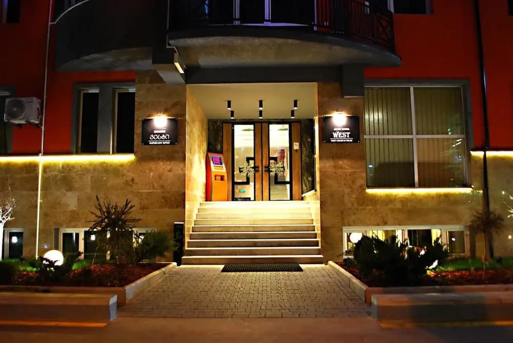 Hotel West - photo 1