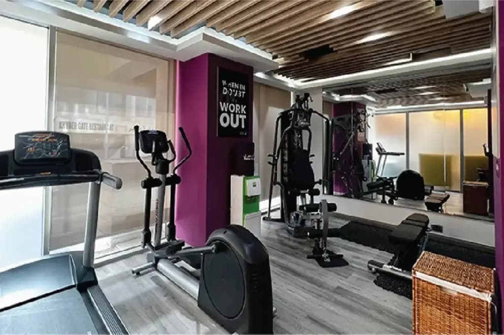 Premier Inn Doha Airport Hotel - photo 10