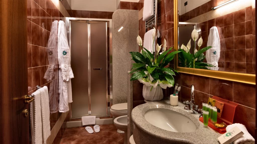 Hotel Sunflower - photo 10